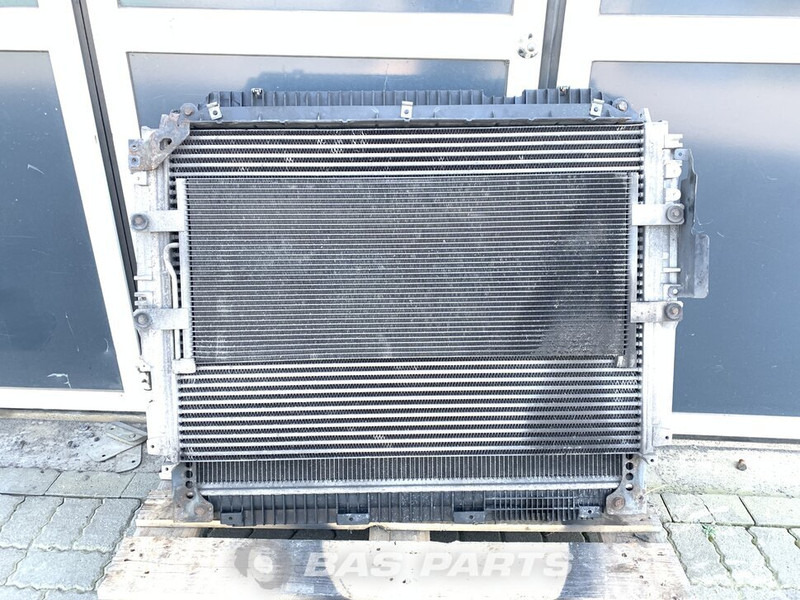 Mercedes-Benz Actros MP4 - Radiators - Kravas automašīna: foto 2 Mercedes-Benz Actros MP4 - Radiators - Kravas automašīna: foto 2