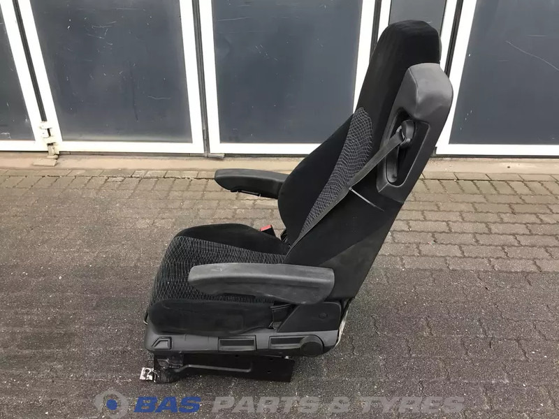 Mercedes-Benz Actros MP4 - Sēdeklis - Kravas automašīna: foto 2 Mercedes-Benz Actros MP4 - Sēdeklis - Kravas automašīna: foto 2