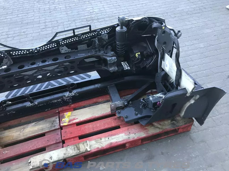 Mercedes-Benz Antos MP4 Bumper Mercedes A 960 310 23 22 - Buferis - Kravas automašīna: foto 5 Mercedes-Benz Antos MP4 Bumper Mercedes A 960 310 23 22 - Buferis - Kravas automašīna: foto 5