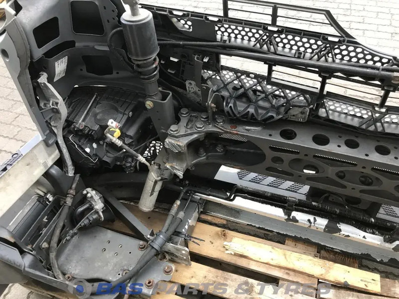 Mercedes-Benz Antos MP4 Bumper Mercedes A 960 310 23 22 - Buferis - Kravas automašīna: foto 4 Mercedes-Benz Antos MP4 Bumper Mercedes A 960 310 23 22 - Buferis - Kravas automašīna: foto 4