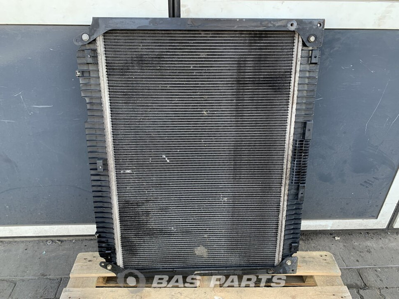 Mercedes-Benz Antos MP4 Radiator Mercedes OM936LA 240 A 960 500 29 01 - Radiators - Kravas automašīna: foto 1 Mercedes-Benz Antos MP4 Radiator Mercedes OM936LA 240 A 960 500 29 01 - Radiators - Kravas automašīna: foto 1