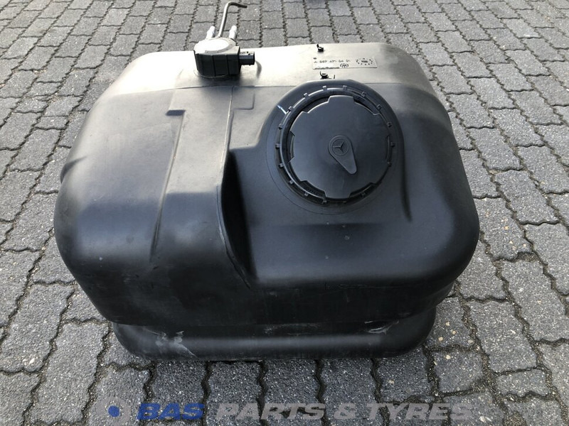 Mercedes-Benz Brandstoftank Mercedes 120 Liter A 967 471 04 01 - Degvielas tvertne - Kravas automašīna: foto 1 Mercedes-Benz Brandstoftank Mercedes 120 Liter A 967 471 04 01 - Degvielas tvertne - Kravas automašīna: foto 1