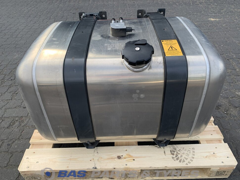 Mercedes-Benz Brandstoftank Mercedes 290 Liter A 009 542 81 18 - Degvielas tvertne - Kravas automašīna: foto 1 Mercedes-Benz Brandstoftank Mercedes 290 Liter A 009 542 81 18 - Degvielas tvertne - Kravas automašīna: foto 1