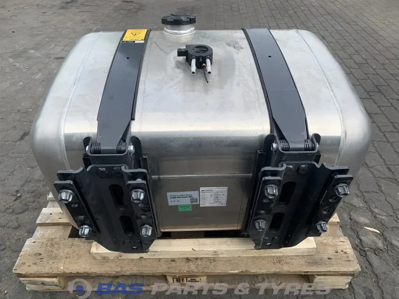 Mercedes-Benz Brandstoftank Mercedes 290 Liter A 960 470 00 04 - Degvielas tvertne - Kravas automašīna: foto 3 Mercedes-Benz Brandstoftank Mercedes 290 Liter A 960 470 00 04 - Degvielas tvertne - Kravas automašīna: foto 3