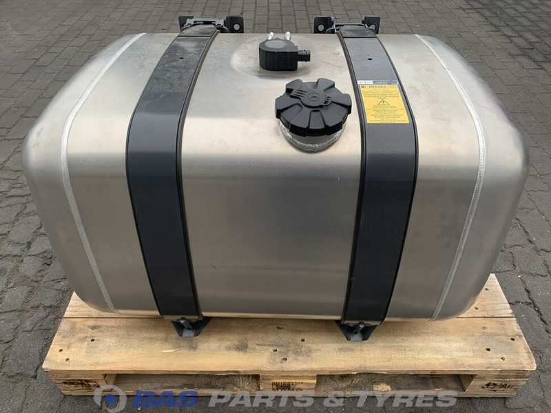 Mercedes-Benz Brandstoftank Mercedes 290 Liter A 960 470 00 04 - Degvielas tvertne - Kravas automašīna: foto 1 Mercedes-Benz Brandstoftank Mercedes 290 Liter A 960 470 00 04 - Degvielas tvertne - Kravas automašīna: foto 1