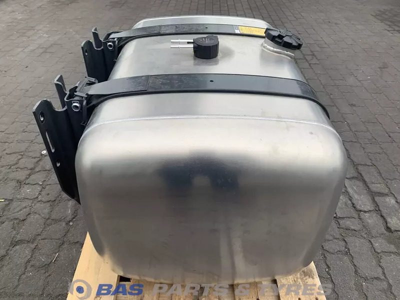 Mercedes-Benz Brandstoftank Mercedes 290 Liter A 960 470 00 04 - Degvielas tvertne - Kravas automašīna: foto 4 Mercedes-Benz Brandstoftank Mercedes 290 Liter A 960 470 00 04 - Degvielas tvertne - Kravas automašīna: foto 4