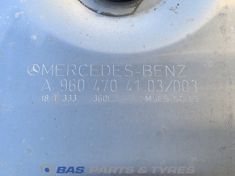 Mercedes-Benz Brandstoftank Mercedes 360 Liter A 960 470 51 04 - Degvielas tvertne - Kravas automašīna: foto 5 Mercedes-Benz Brandstoftank Mercedes 360 Liter A 960 470 51 04 - Degvielas tvertne - Kravas automašīna: foto 5