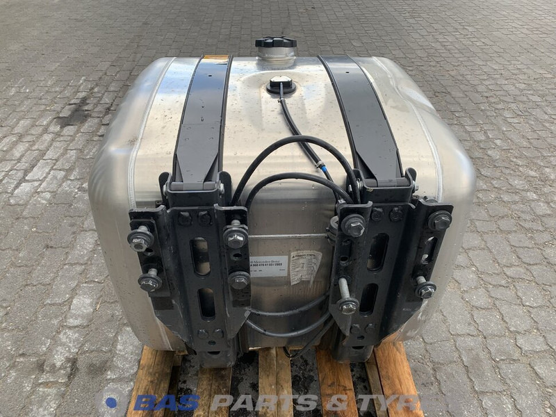 Mercedes-Benz Brandstoftank Mercedes 360 Liter A 960 470 51 04 - Degvielas tvertne - Kravas automašīna: foto 3 Mercedes-Benz Brandstoftank Mercedes 360 Liter A 960 470 51 04 - Degvielas tvertne - Kravas automašīna: foto 3