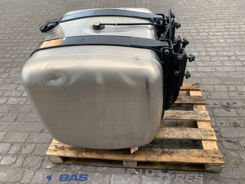 Mercedes-Benz Brandstoftank Mercedes 360 Liter A 960 470 51 04 - Degvielas tvertne - Kravas automašīna: foto 2 Mercedes-Benz Brandstoftank Mercedes 360 Liter A 960 470 51 04 - Degvielas tvertne - Kravas automašīna: foto 2