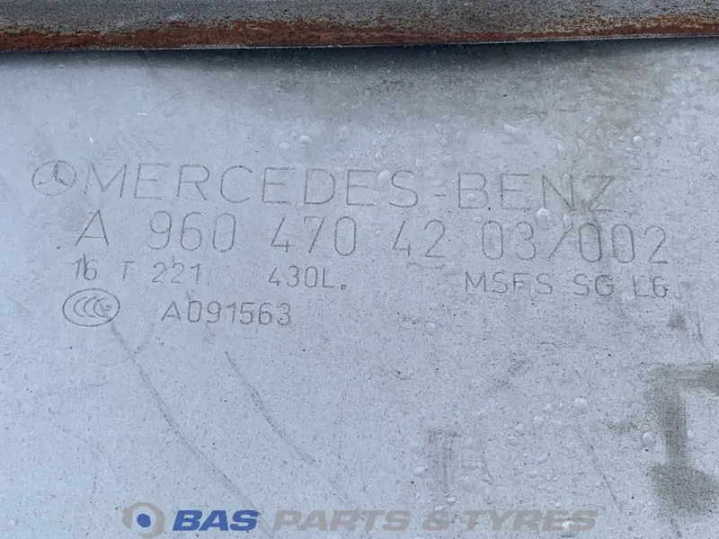 Mercedes-Benz Brandstoftank Mercedes 430 Liter A 960 475 27 03 - Degvielas tvertne - Kravas automašīna: foto 5 Mercedes-Benz Brandstoftank Mercedes 430 Liter A 960 475 27 03 - Degvielas tvertne - Kravas automašīna: foto 5
