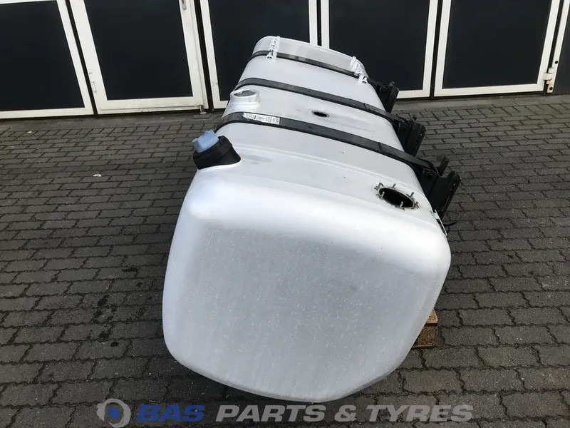 Mercedes-Benz Brandstoftank Mercedes 820 Liter A 960 470 34 01 - Degvielas tvertne - Kravas automašīna: foto 2 Mercedes-Benz Brandstoftank Mercedes 820 Liter A 960 470 34 01 - Degvielas tvertne - Kravas automašīna: foto 2
