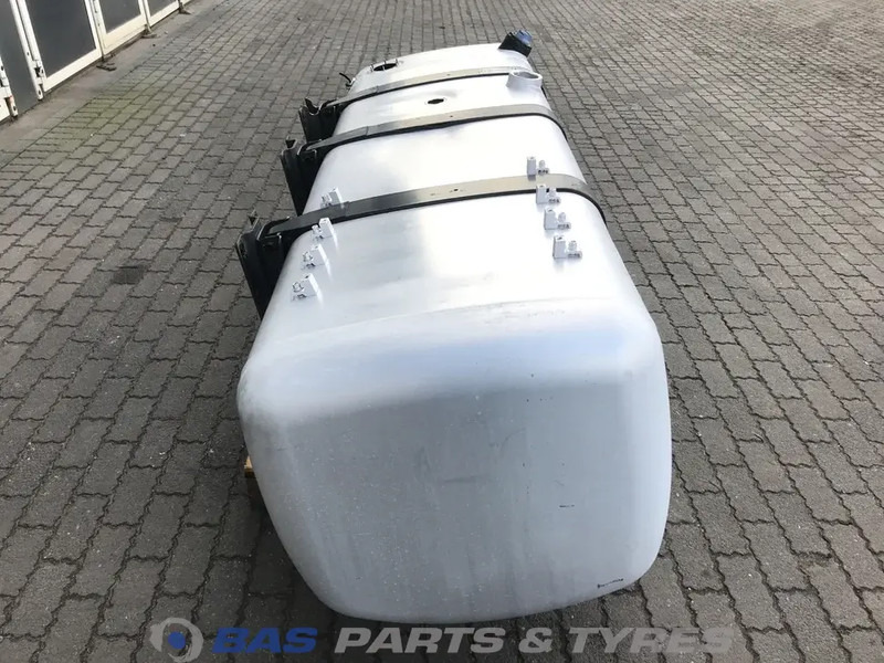 Mercedes-Benz Brandstoftank Mercedes 820 Liter A 960 470 34 01 - Degvielas tvertne - Kravas automašīna: foto 4 Mercedes-Benz Brandstoftank Mercedes 820 Liter A 960 470 34 01 - Degvielas tvertne - Kravas automašīna: foto 4