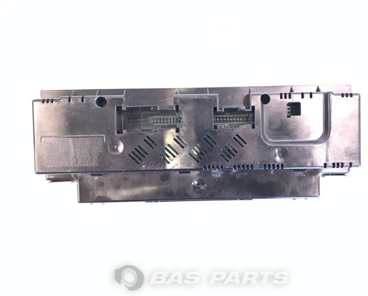 Mercedes-Benz - Mērinstrumentu panelis - Kravas automašīna: foto 2 Mercedes-Benz - Mērinstrumentu panelis - Kravas automašīna: foto 2