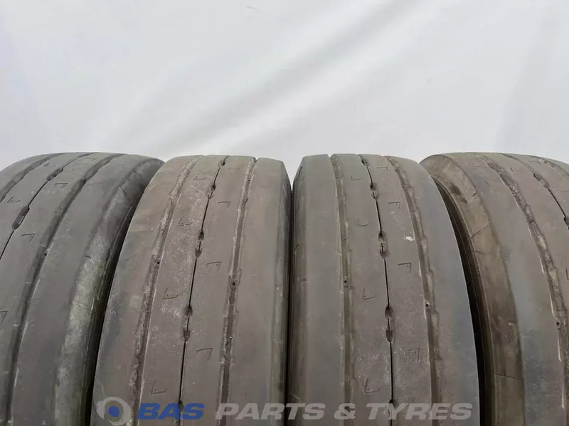 Michelin Michelin 205/65R17.5 X Multi T2 132/130 J M+S 3PMSF gebruikte set - Riepa - Kravas automašīna: foto 2 Michelin Michelin 205/65R17.5 X Multi T2 132/130 J M+S 3PMSF gebruikte set - Riepa - Kravas automašīna: foto 2
