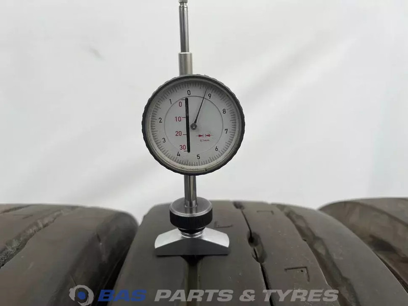 Michelin Michelin 205/65R17.5 X Multi T2 132/130 J M+S 3PMSF gebruikte set - Riepa - Kravas automašīna: foto 3 Michelin Michelin 205/65R17.5 X Multi T2 132/130 J M+S 3PMSF gebruikte set - Riepa - Kravas automašīna: foto 3