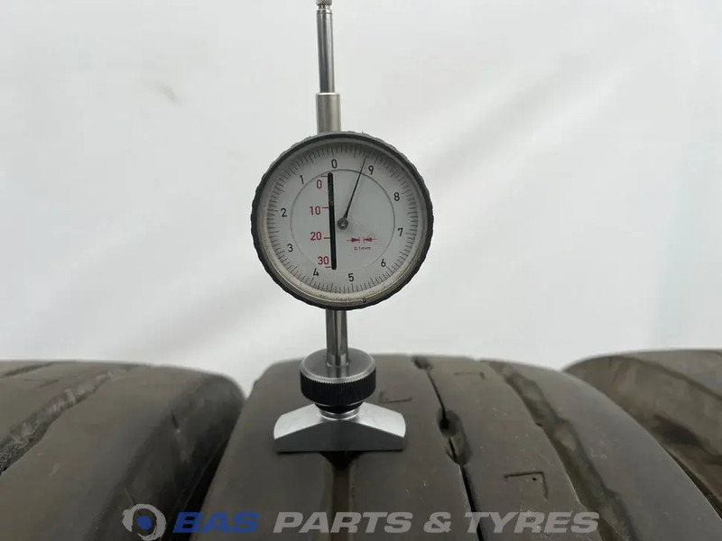 Michelin Michelin 205/65R17.5 X Multi T2 132/130 J M+S 3PMSF gebruikte set - Riepa - Kravas automašīna: foto 3 Michelin Michelin 205/65R17.5 X Multi T2 132/130 J M+S 3PMSF gebruikte set - Riepa - Kravas automašīna: foto 3