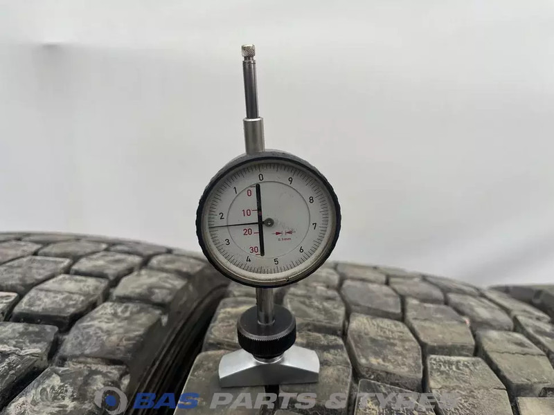 Michelin Michelin 275/70R22.5 X Multi D 148/145 M+S 3PMSF gebruikte set - Riepa - Kravas automašīna: foto 3 Michelin Michelin 275/70R22.5 X Multi D 148/145 M+S 3PMSF gebruikte set - Riepa - Kravas automašīna: foto 3