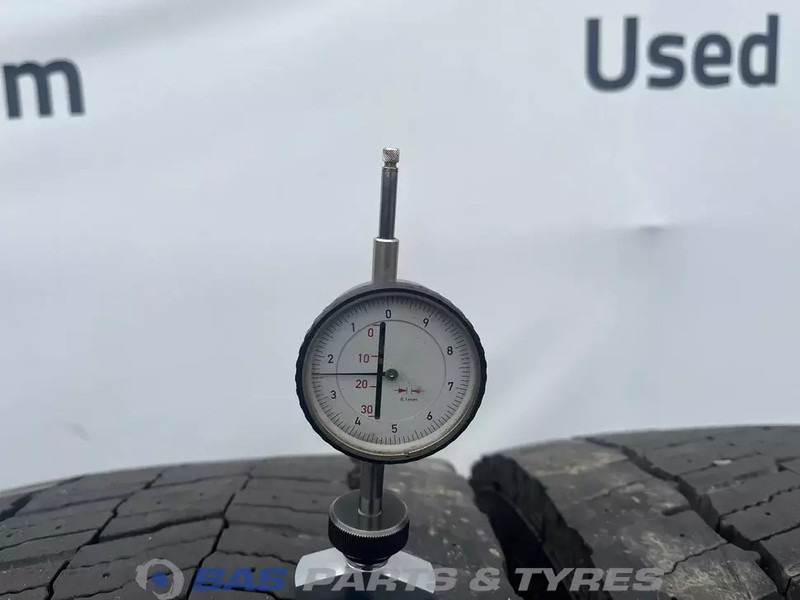 Michelin Michelin 315/70R22.5 X MULTI D 154/150 M+S 3PMSF gebruikte set - Riepa - Kravas automašīna: foto 3 Michelin Michelin 315/70R22.5 X MULTI D 154/150 M+S 3PMSF gebruikte set - Riepa - Kravas automašīna: foto 3
