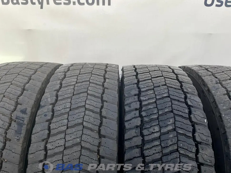 Michelin Michelin 315/70R22.5 X MULTI D 154/150 M+S 3PMSF gebruikte set - Riepa - Kravas automašīna: foto 2 Michelin Michelin 315/70R22.5 X MULTI D 154/150 M+S 3PMSF gebruikte set - Riepa - Kravas automašīna: foto 2