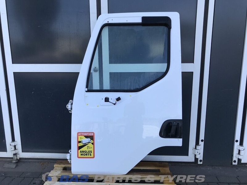Renault D-Serie - Durvis un rezerves daļas - Kravas automašīna: foto 1 Renault D-Serie - Durvis un rezerves daļas - Kravas automašīna: foto 1
