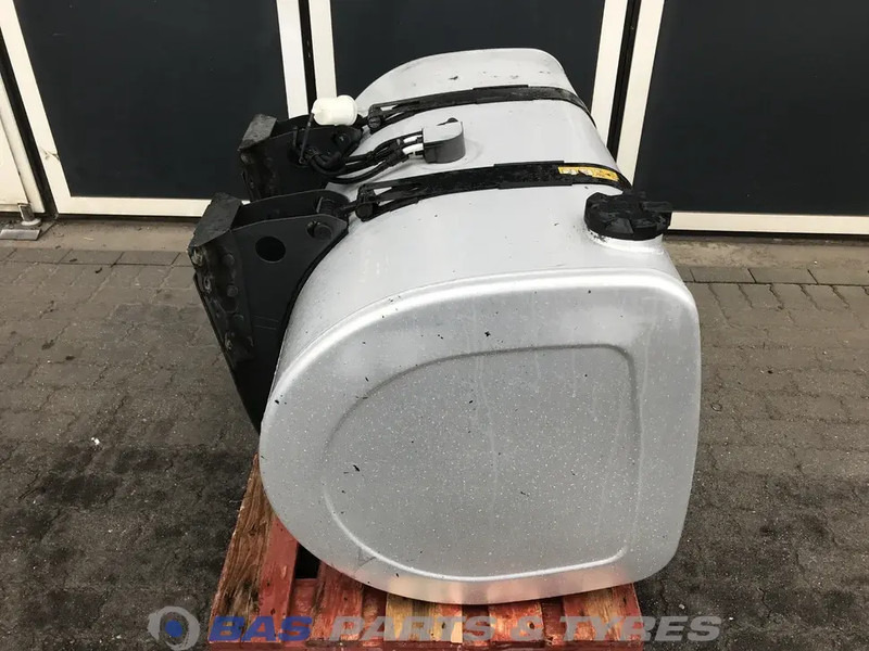 Renault  - Degvielas tvertne - Kravas automašīna: foto 4 Renault  - Degvielas tvertne - Kravas automašīna: foto 4