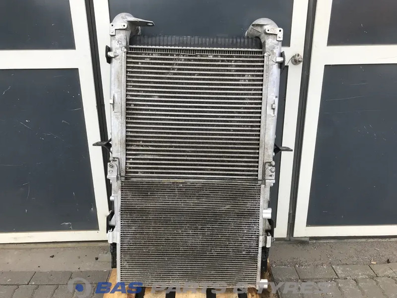 Renault Premium (Meerdere types) - Radiators - Kravas automašīna: foto 2 Renault Premium (Meerdere types) - Radiators - Kravas automašīna: foto 2