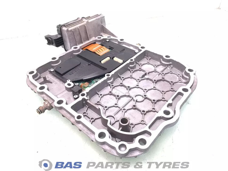 Renault T-Serie Versnellingsbakdeksel Renault 7424213321 - Pārnesumkārba - Kravas automašīna: foto 2 Renault T-Serie Versnellingsbakdeksel Renault 7424213321 - Pārnesumkārba - Kravas automašīna: foto 2