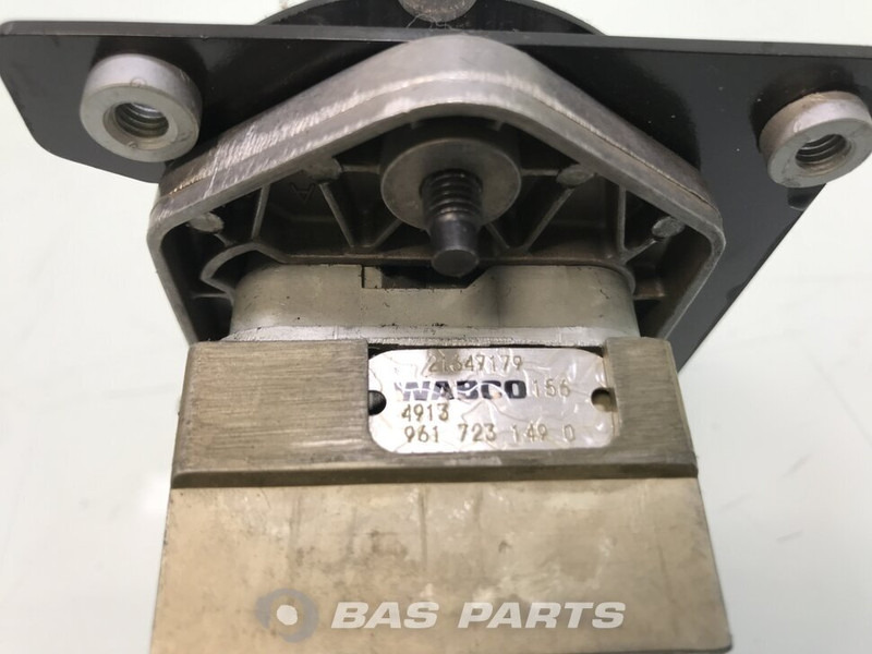 DAF Parkeerremventiel DAF 1708855 - Rezerves daļa - Kravas automašīna: foto 3 DAF Parkeerremventiel DAF 1708855 - Rezerves daļa - Kravas automašīna: foto 3