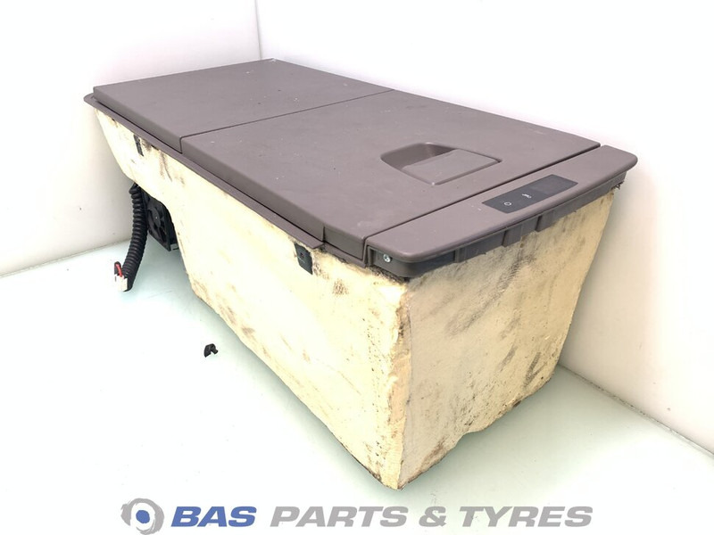 Scania R-Serie NextGen Koelkast Scania 30 Liter - Rezerves daļa - Kravas automašīna: foto 1 Scania R-Serie NextGen Koelkast Scania 30 Liter - Rezerves daļa - Kravas automašīna: foto 1