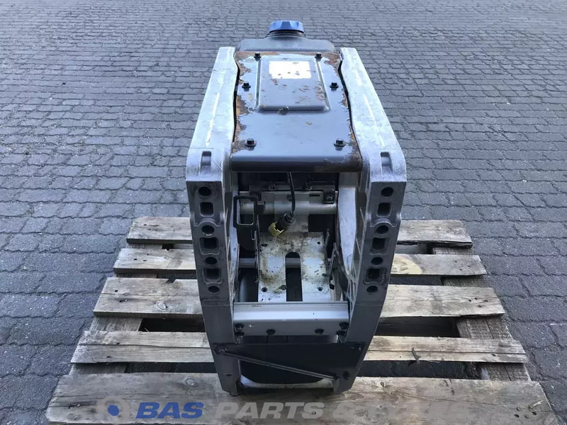 Volvo Volvo AdBlue tank 21219301 - Rezerves daļa - Kravas automašīna: foto 3 Volvo Volvo AdBlue tank 21219301 - Rezerves daļa - Kravas automašīna: foto 3