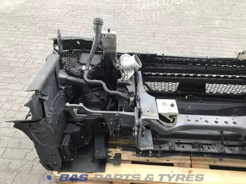 Scania R-Serie NextGen Bumper Scania 3082333 - Buferis - Kravas automašīna: foto 4 Scania R-Serie NextGen Bumper Scania 3082333 - Buferis - Kravas automašīna: foto 4