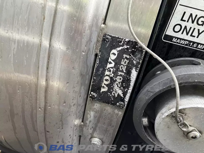 Volvo Brandstoftank Volvo 565 Liter 22866641 - Degvielas tvertne - Kravas automašīna: foto 5 Volvo Brandstoftank Volvo 565 Liter 22866641 - Degvielas tvertne - Kravas automašīna: foto 5