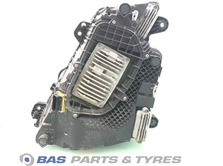 Volvo FH16 (FH5) Koplamp Rechts 22656780 - Tuvās gaismas - Kravas automašīna: foto 2 Volvo FH16 (FH5) Koplamp Rechts 22656780 - Tuvās gaismas - Kravas automašīna: foto 2