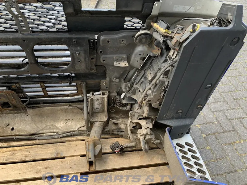 Volvo FH4 Bumper Volvo 21601499 - Buferis - Kravas automašīna: foto 5 Volvo FH4 Bumper Volvo 21601499 - Buferis - Kravas automašīna: foto 5