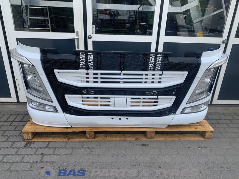 Volvo FH4 - Buferis - Kravas automašīna: foto 1 Volvo FH4 - Buferis - Kravas automašīna: foto 1