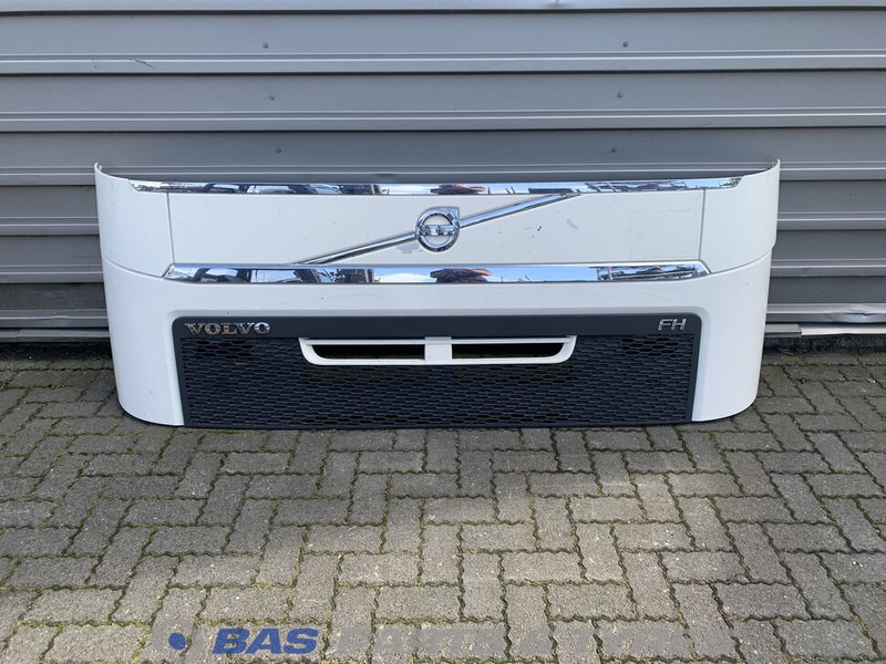 Volvo FH4 - Radiatora reste - Kravas automašīna: foto 1 Volvo FH4 - Radiatora reste - Kravas automašīna: foto 1