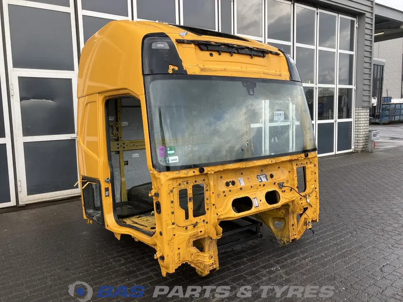 Volvo FH4 Volvo Globetrotter XL L2H3 82271702 - Kabīne un interjers - Kravas automašīna: foto 2 Volvo FH4 Volvo Globetrotter XL L2H3 82271702 - Kabīne un interjers - Kravas automašīna: foto 2