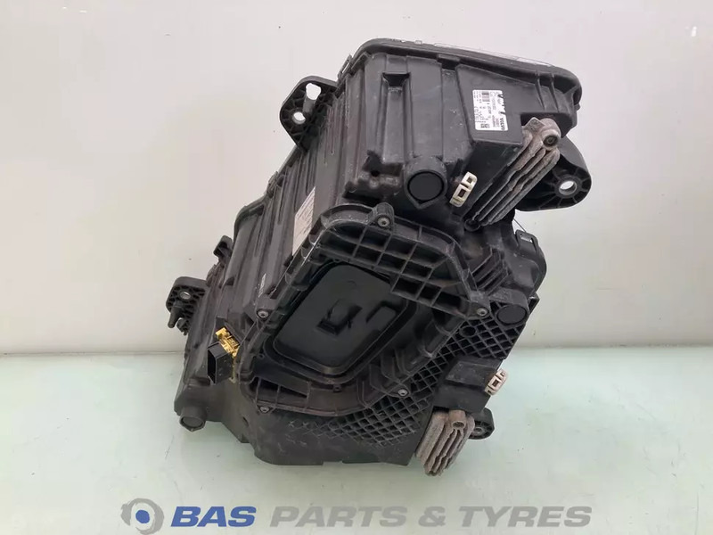 Volvo FH4B Koplamp Rechts 23752671 - Tuvās gaismas - Kravas automašīna: foto 3 Volvo FH4B Koplamp Rechts 23752671 - Tuvās gaismas - Kravas automašīna: foto 3