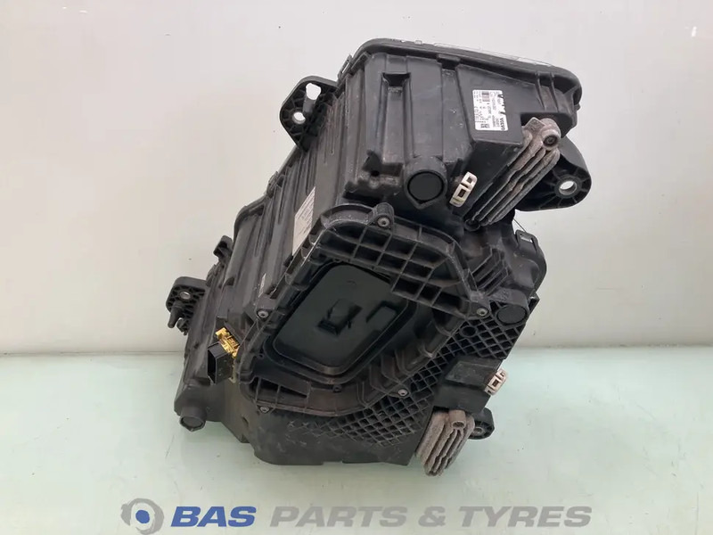 Volvo FH4B Koplamp Rechts 23752671 - Tuvās gaismas - Kravas automašīna: foto 3 Volvo FH4B Koplamp Rechts 23752671 - Tuvās gaismas - Kravas automašīna: foto 3