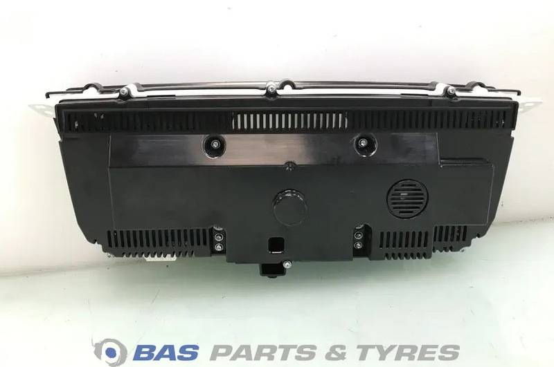 Volvo FM4 - Mērinstrumentu panelis - Kravas automašīna: foto 2 Volvo FM4 - Mērinstrumentu panelis - Kravas automašīna: foto 2