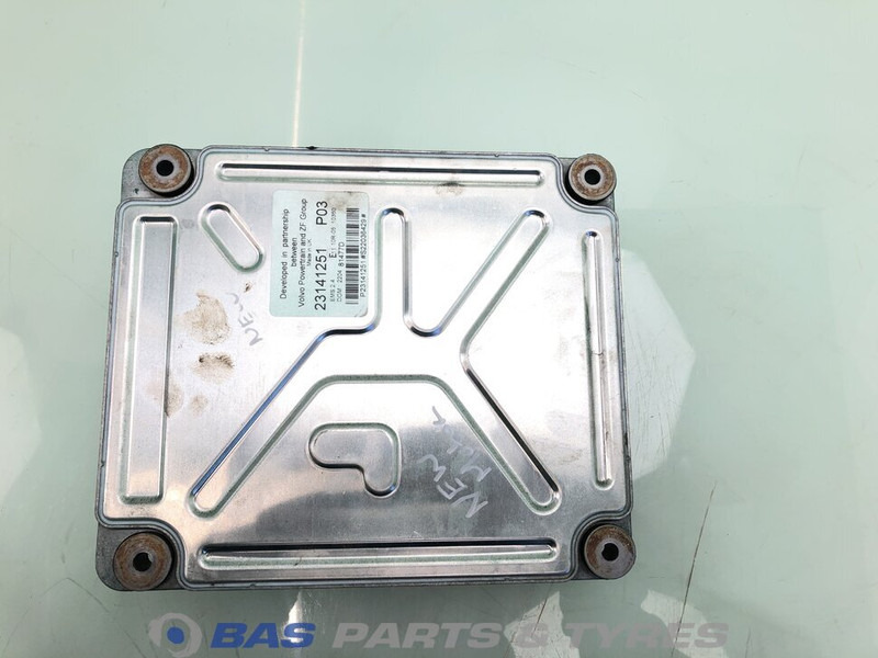 Volvo  - Elektroniskais vadības bloks (ECU) - Kravas automašīna: foto 2 Volvo  - Elektroniskais vadības bloks (ECU) - Kravas automašīna: foto 2