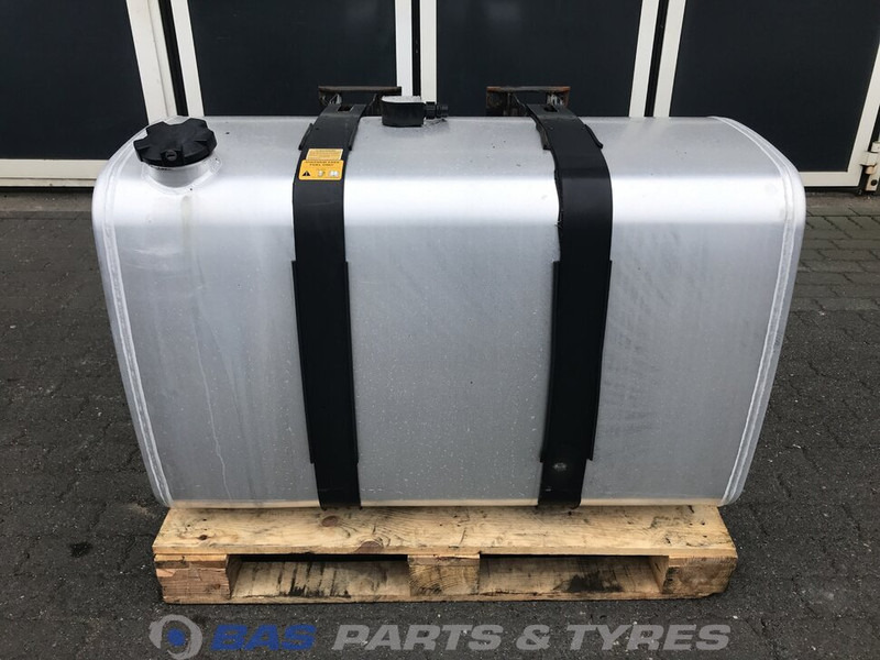 Volvo - Degvielas tvertne - Kravas automašīna: foto 1 Volvo - Degvielas tvertne - Kravas automašīna: foto 1