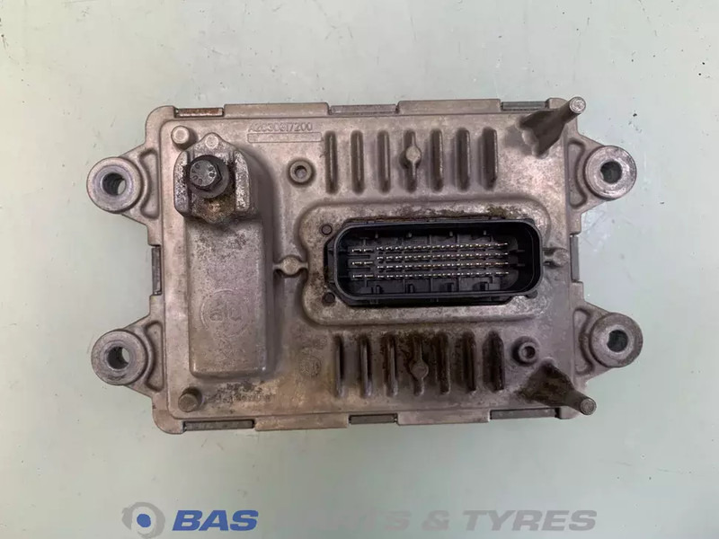 Volvo  - Elektroniskais vadības bloks (ECU) - Kravas automašīna: foto 2 Volvo  - Elektroniskais vadības bloks (ECU) - Kravas automašīna: foto 2