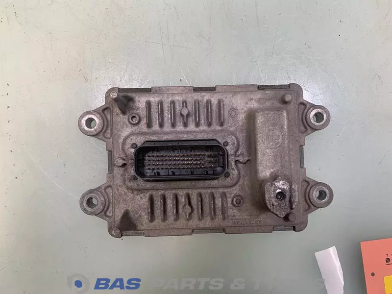 Volvo  - Elektroniskais vadības bloks (ECU) - Kravas automašīna: foto 2 Volvo  - Elektroniskais vadības bloks (ECU) - Kravas automašīna: foto 2