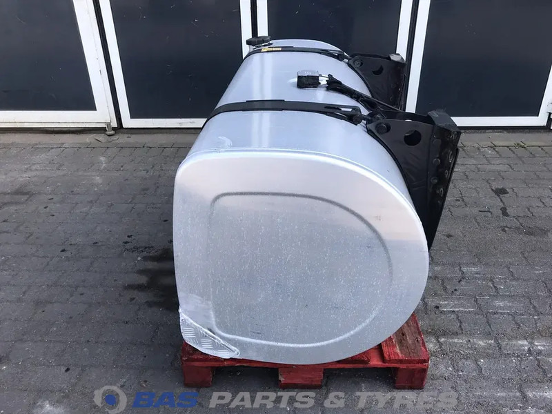 Volvo - Degvielas tvertne - Kravas automašīna: foto 2 Volvo - Degvielas tvertne - Kravas automašīna: foto 2