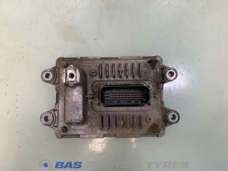 Volvo  - Elektroniskais vadības bloks (ECU) - Kravas automašīna: foto 2 Volvo  - Elektroniskais vadības bloks (ECU) - Kravas automašīna: foto 2