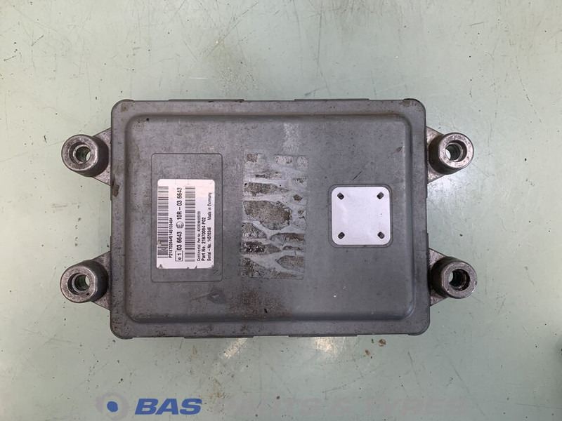 Volvo  - Elektroniskais vadības bloks (ECU) - Kravas automašīna: foto 1 Volvo  - Elektroniskais vadības bloks (ECU) - Kravas automašīna: foto 1