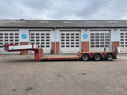 Doll T3L - Sengetrailer - Puspiekabe zema profila platforma: foto 1 Doll T3L - Sengetrailer - Puspiekabe zema profila platforma: foto 1