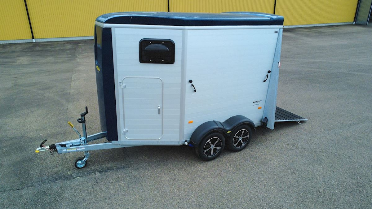 Humbaur Notos Alu - Zirgu piekabe: foto 2 Humbaur Notos Alu - Zirgu piekabe: foto 2