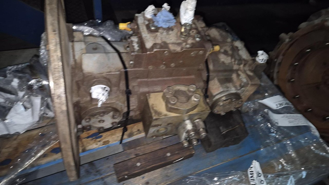 BOMBA LIEBHERR LPVD107 - Hidrauliskais sūknis - Celtniecības tehnika: foto 2 BOMBA LIEBHERR LPVD107 - Hidrauliskais sūknis - Celtniecības tehnika: foto 2